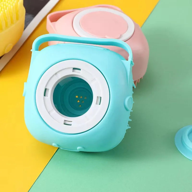 Cepillo de baño para mascotas con agua, diseño portátil en colores pastel, ideal para perros y gatos
